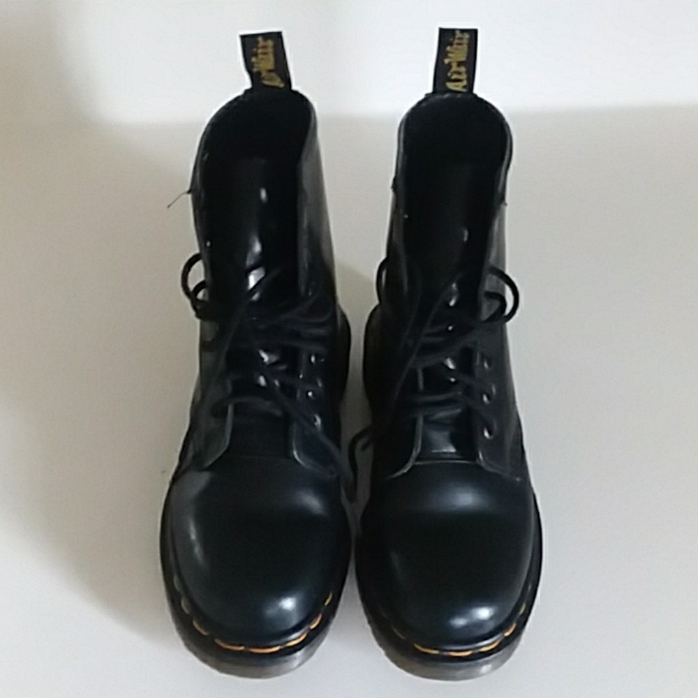 1460 England Doc Martens